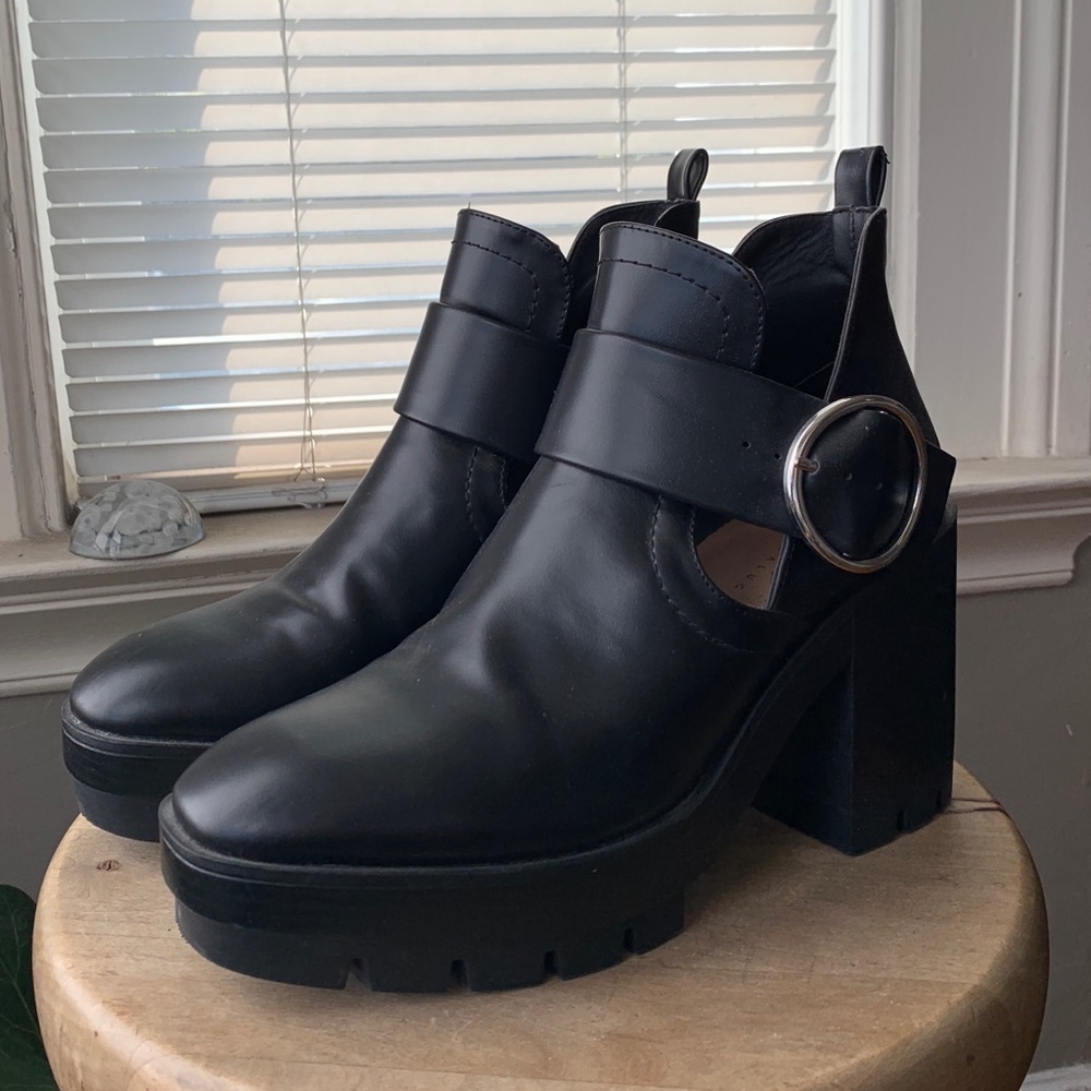 ZARA platforms